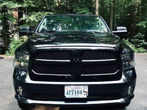 Used 2015 RAM 1500 Express AWD/4WD image 2