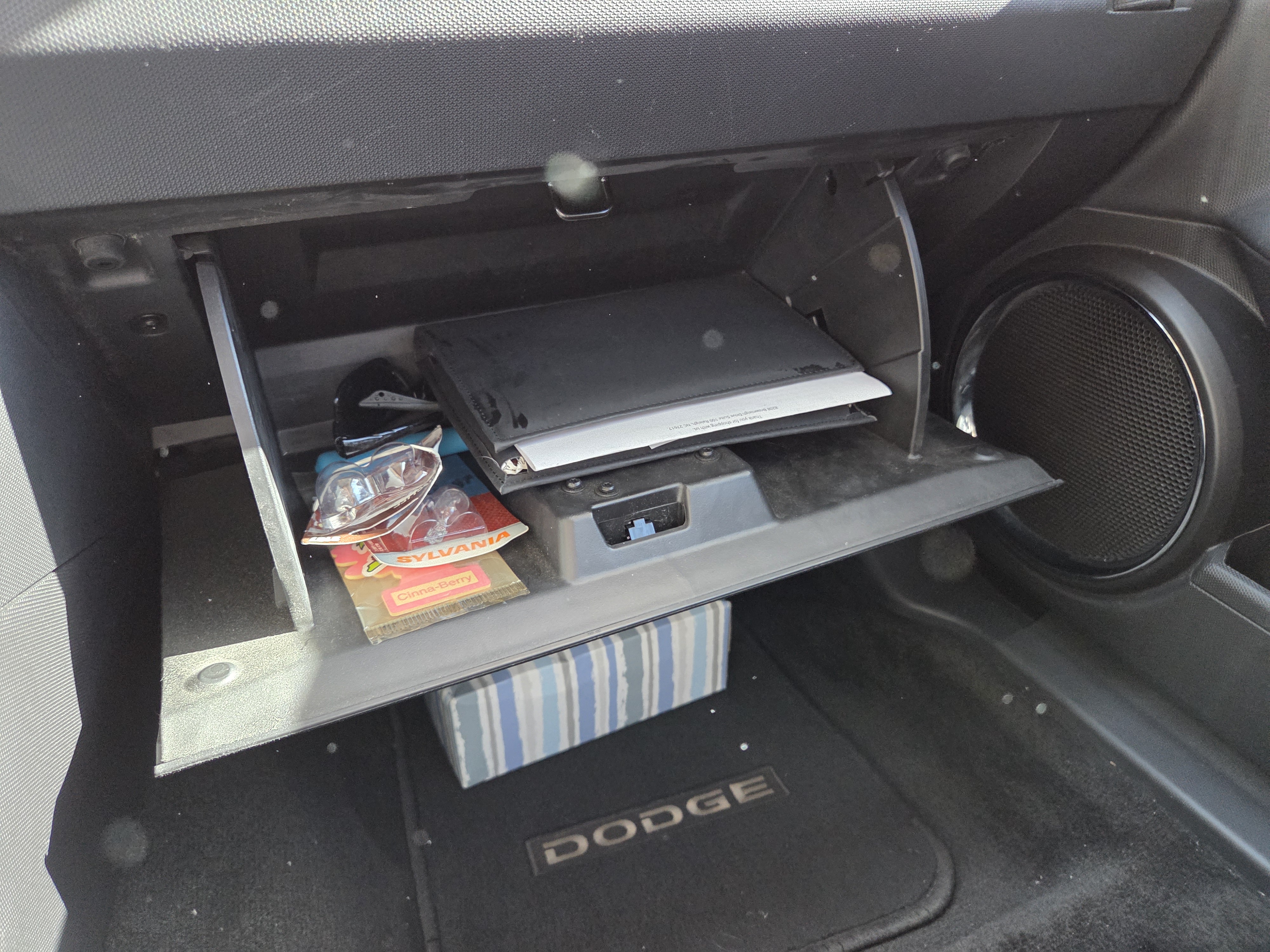 Used 2010 Dodge Avenger Express FWD image 12