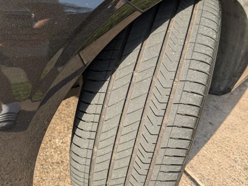 Used 2018 Volvo S90 T5 Momentum w/ Protection Package Premier image 5