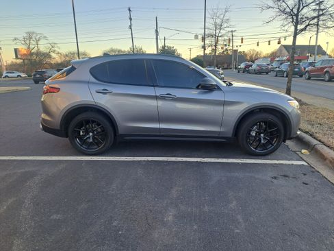 Used 2021 Alfa Romeo Stelvio Sprint w/ Nero Edizione image 15