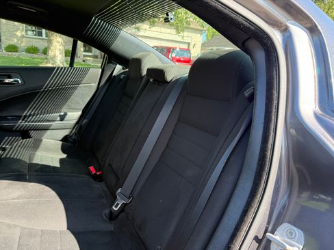 Used 2013 Dodge Charger SE RWD image 10