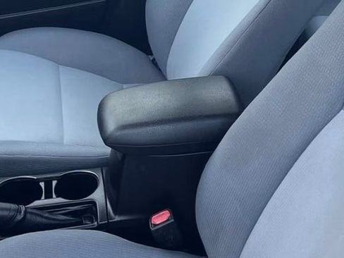 Used 2015 Toyota Corolla L FWD image 8