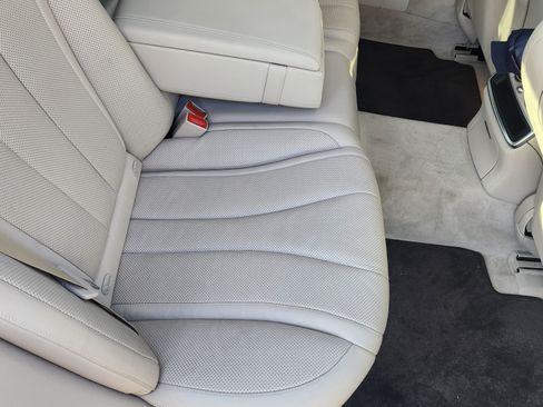 Used 2018 Mercedes-Benz S 450 Sedan image 2