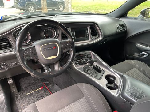Used 2017 Dodge Challenger R/T RWD image 12