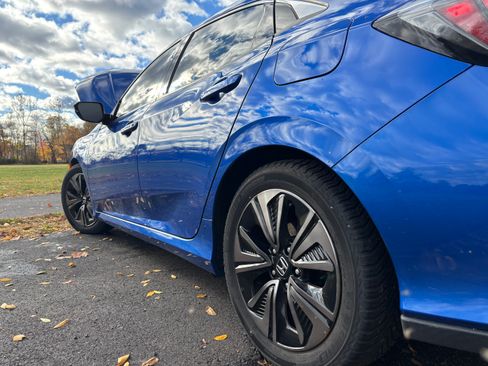 Used 2017 Honda Civic EX image 18