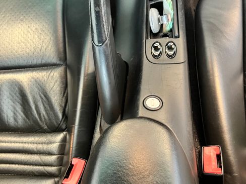 Used 2001 Porsche 911 Cabriolet image 13