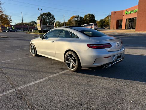 Used 2018 Mercedes-Benz E 400 Coupe image 13