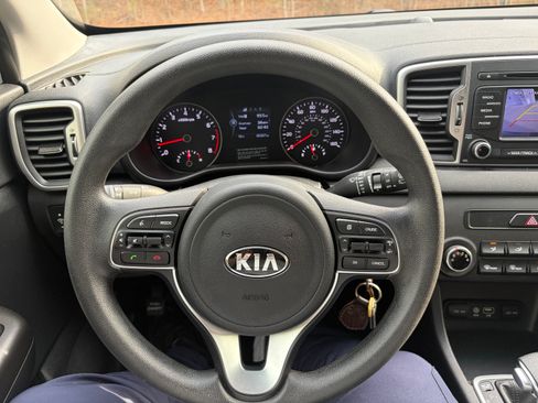 Used 2019 Kia Sportage LX FWD image 16