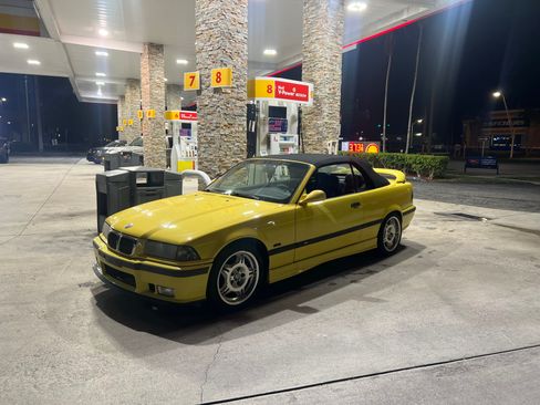 Used 1999 BMW M3 Convertible RWD image 2