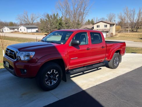 Used 2013 Toyota Tacoma 4x4 Double Cab w/ SR5 Pkg image 2
