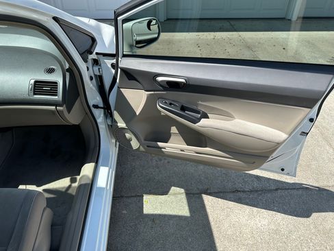 Used 2011 Honda Civic LX image 9