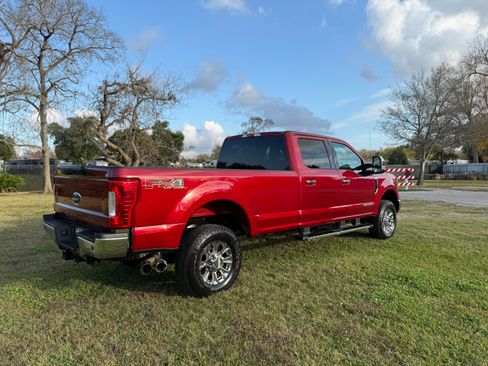 Used 2017 Ford F350 XLT w/ XLT Premium Package image 13