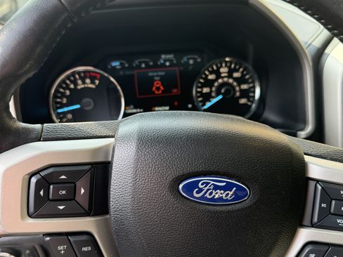 Used 2018 Ford F150 Lariat w/ Equipment Group 502A Luxury image 15