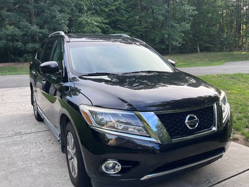 Used 2015 Nissan Pathfinder SL w/ SL Premium Package AWD/4WD image 4