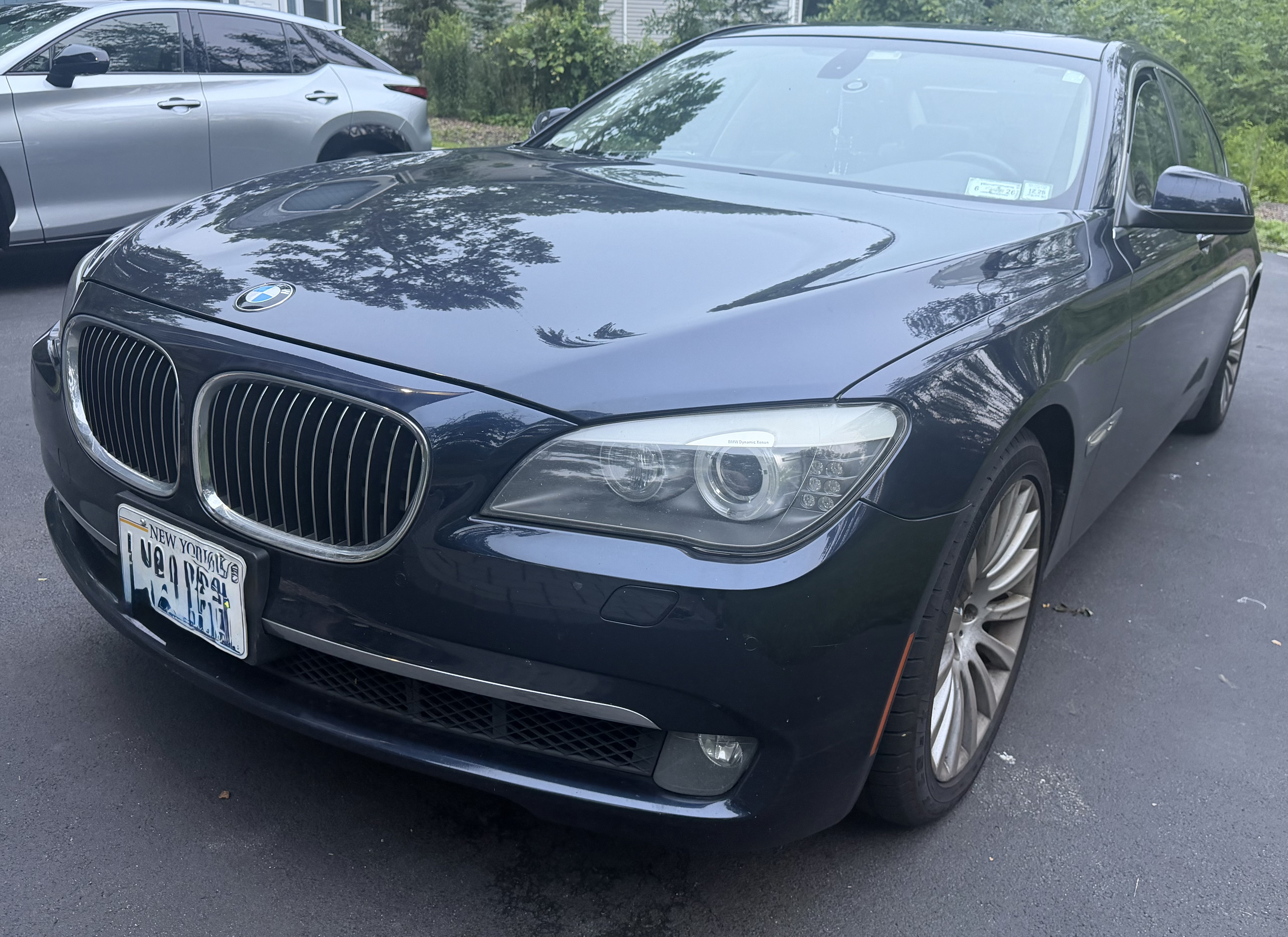 Used 2012 BMW 750Li xDrive AWD/4WD image 1