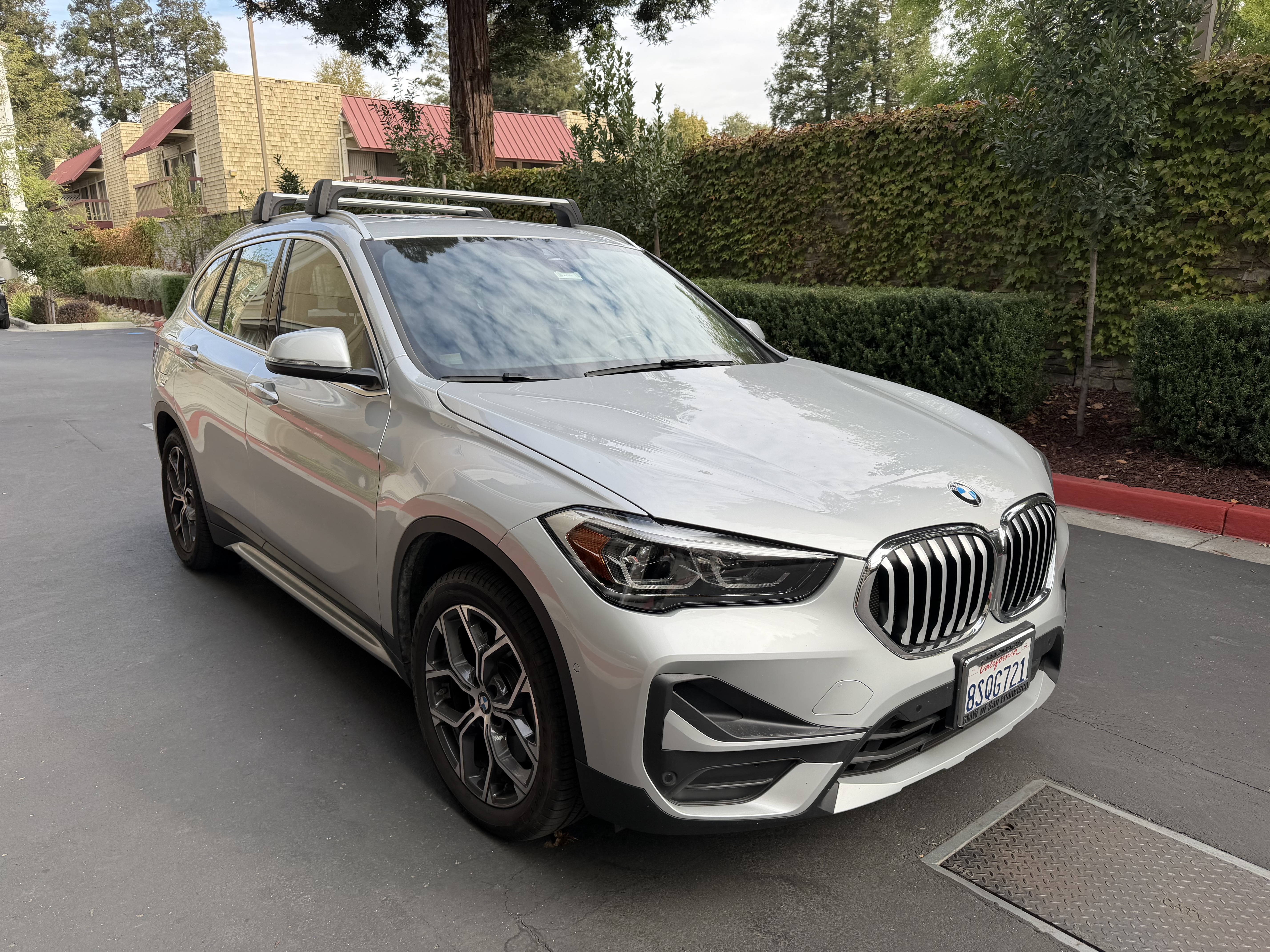 Used 2021 BMW X1 xDrive28i w/ Premium Package AWD/4WD image 1
