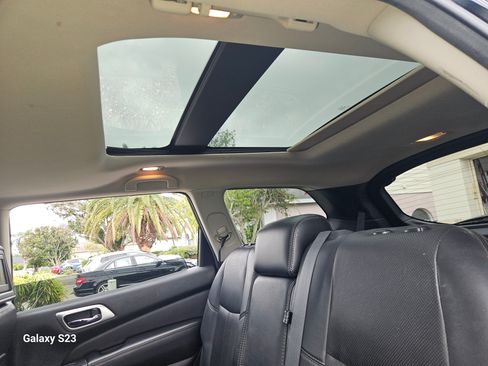 Used 2014 Nissan Pathfinder Platinum w/ Platinum Premium Package image 13