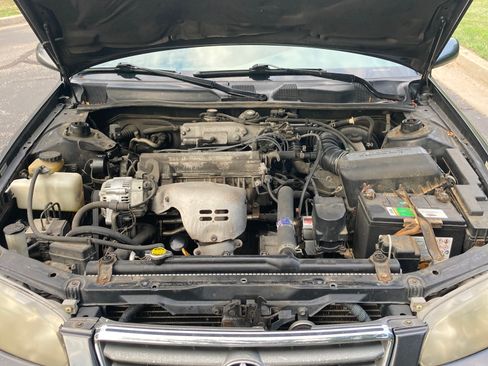 Used 2000 Toyota Camry LE FWD image 11