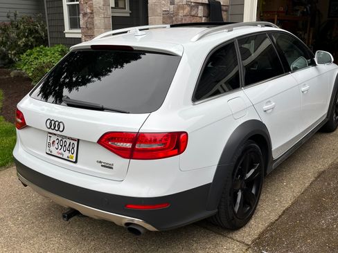 Used 2016 Audi A4 Premium Plus w/ Technology Package AWD/4WD image 5