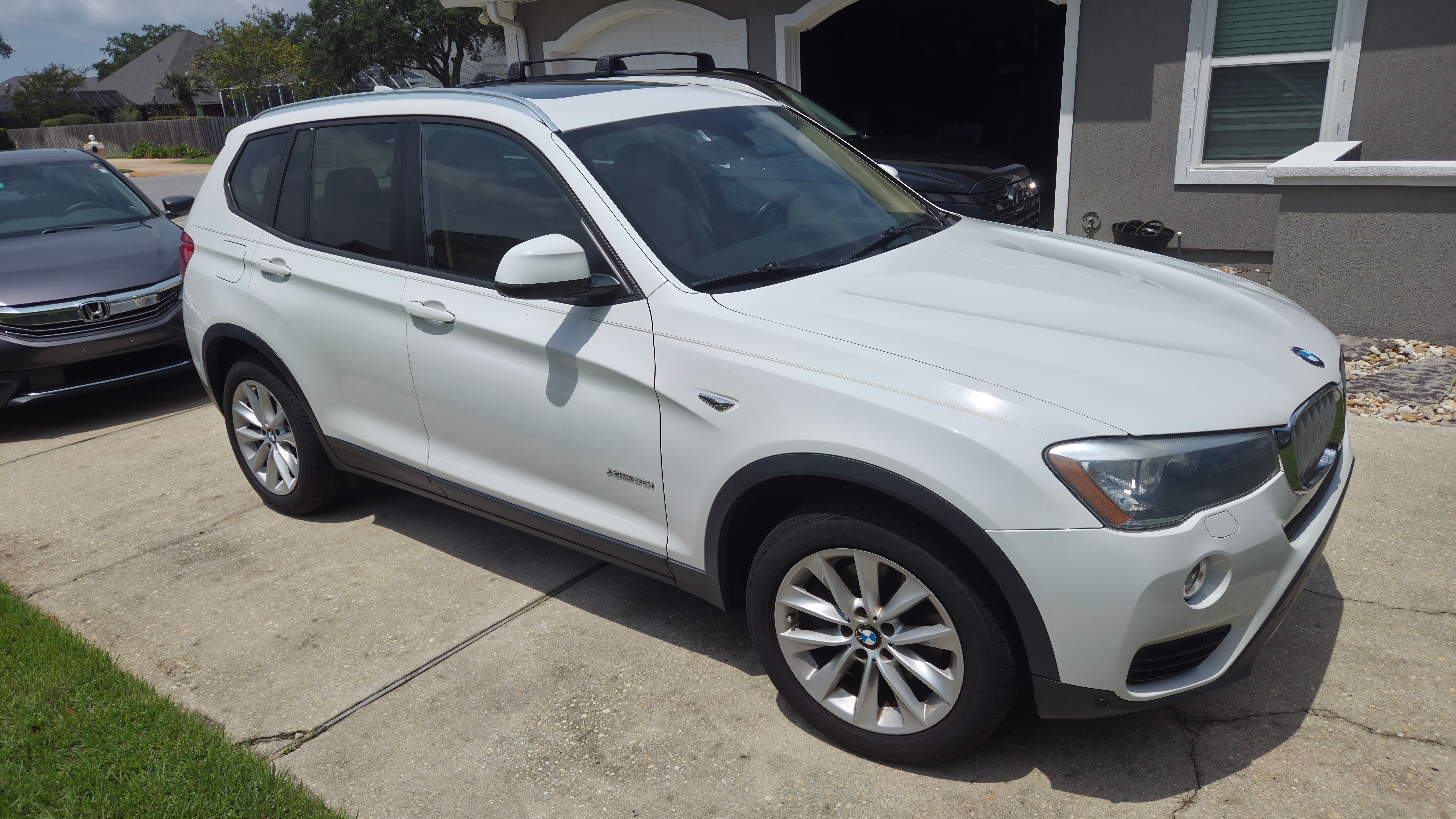 Used 2016 BMW X3 xDrive28i AWD/4WD image 2