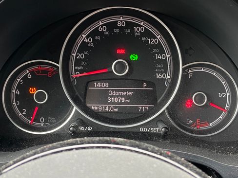 Used 2018 Volkswagen Beetle 2.0T S FWD image 5