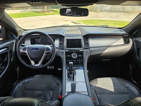 Used 2013 Ford Taurus SHO image 10