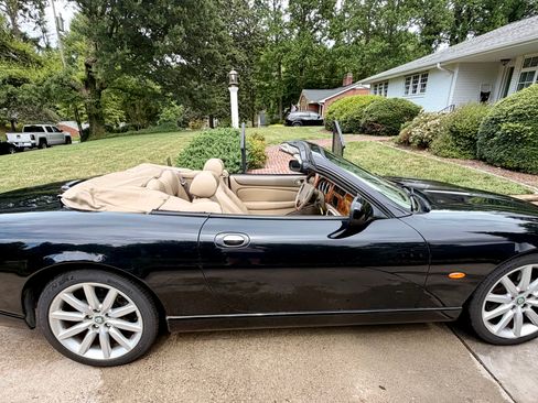 Used 2005 Jaguar XK8 Convertible RWD image 5