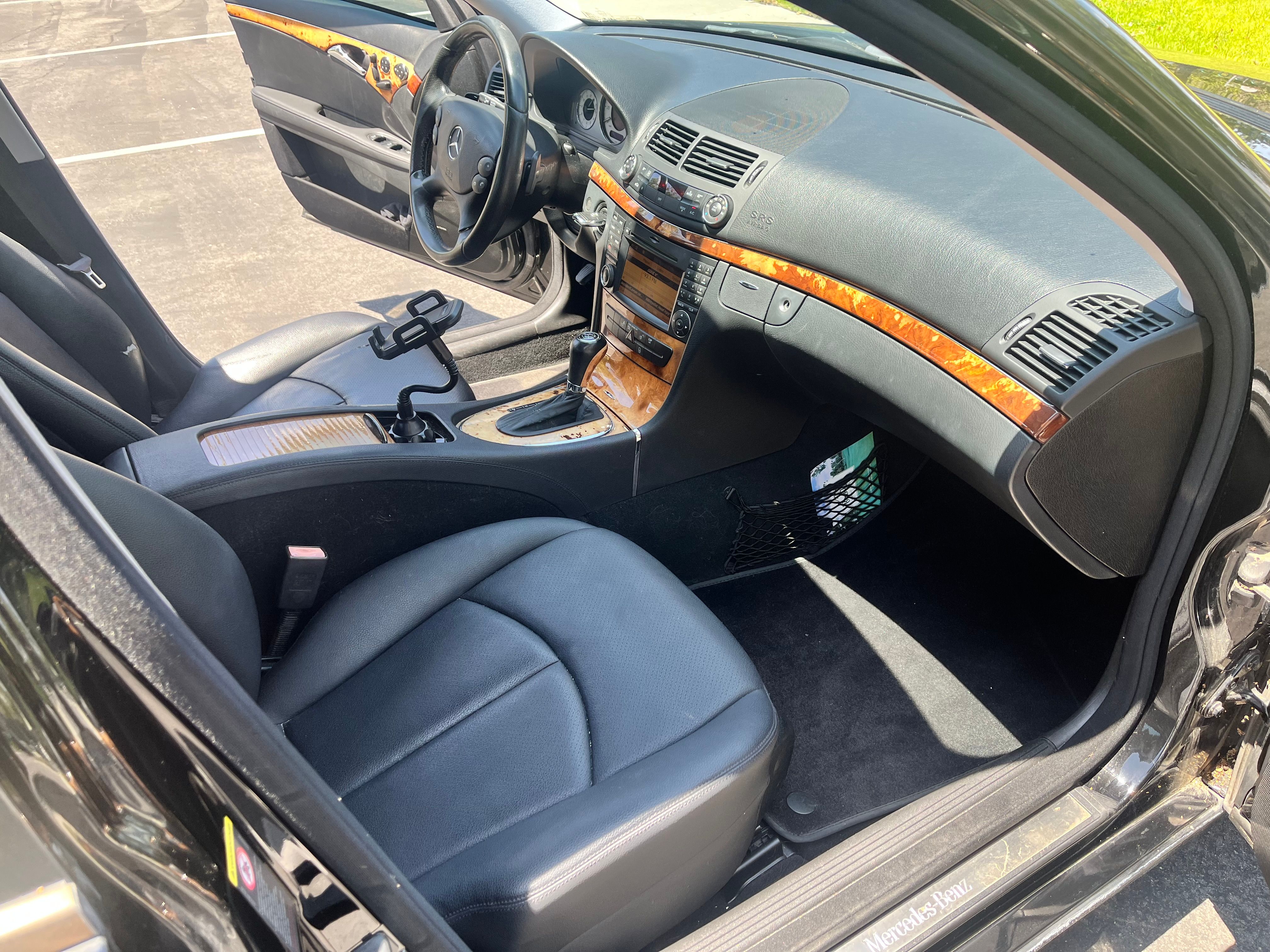 Used 2009 Mercedes-Benz E 350 Sedan image 16