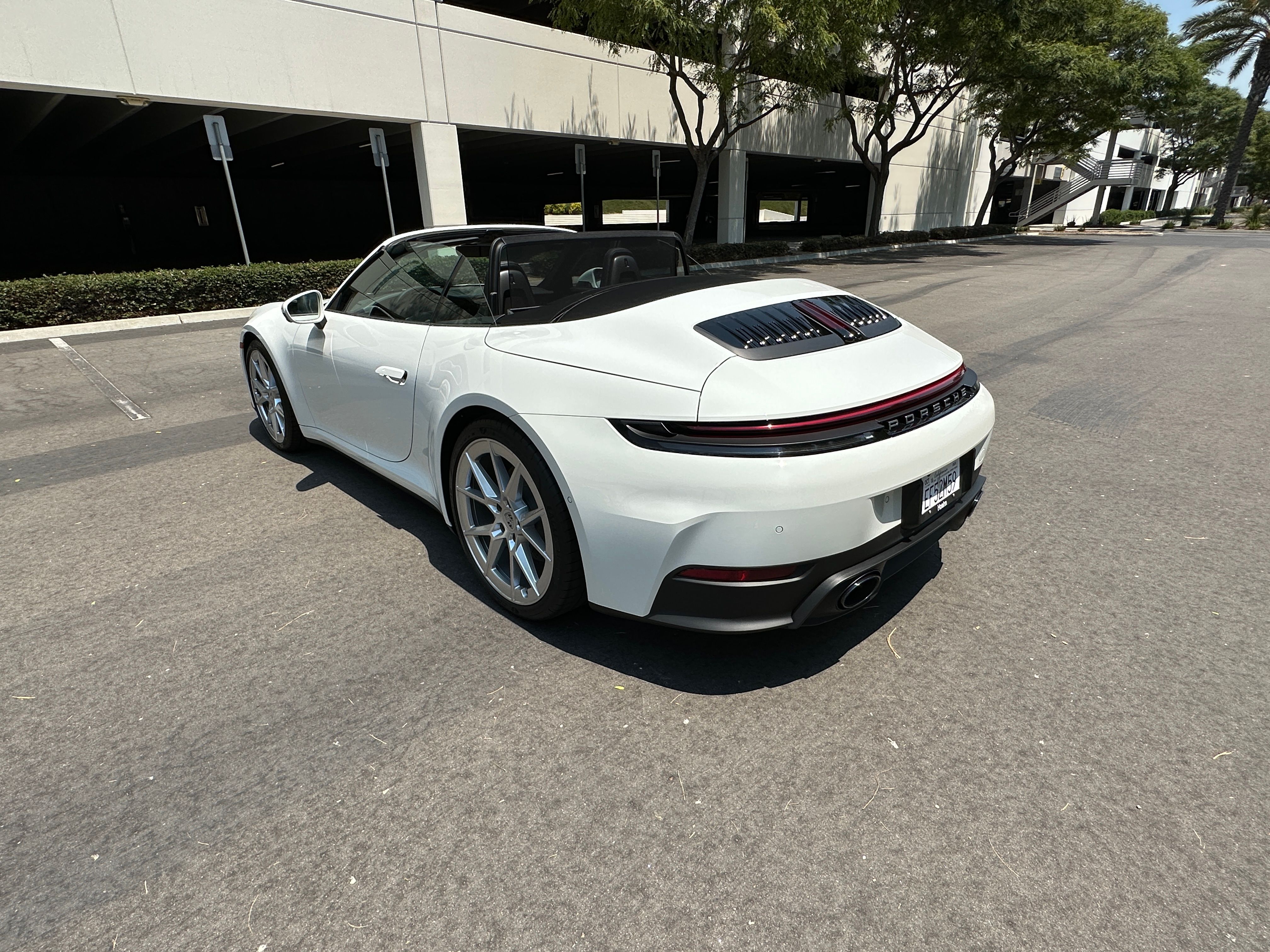 Used 2025 Porsche 911 Carrera RWD image 16