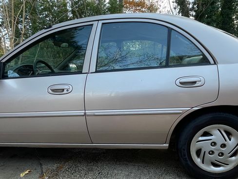 Used 1998 Ford Escort SE image 5