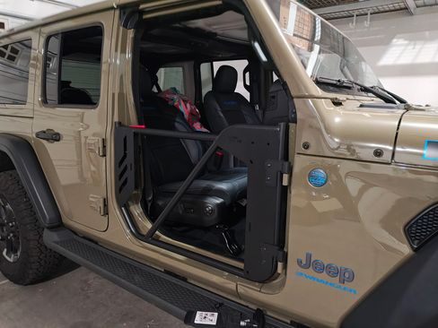 Used 2025 Jeep Wrangler Unlimited Rubicon 4xe w/ Safety Group image 15