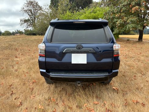 Used 2014 Toyota 4Runner Trail AWD/4WD image 8