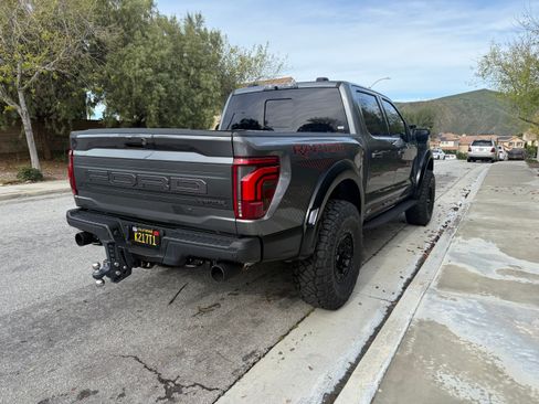 Used 2025 Ford F150 Raptor AWD/4WD image 9