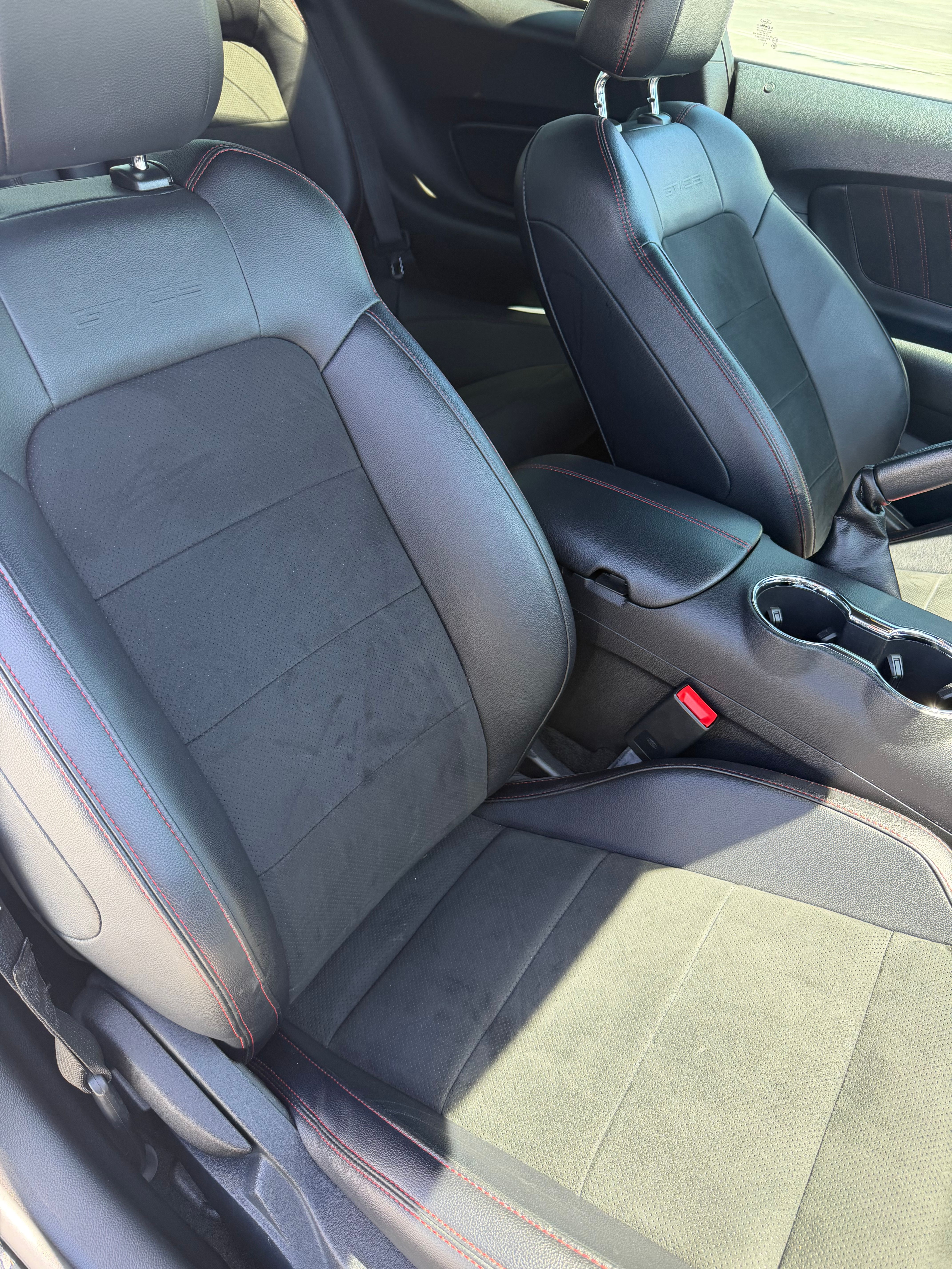 Used 2016 Ford Mustang GT Premium w/ Equipment Group 401A RWD image 12