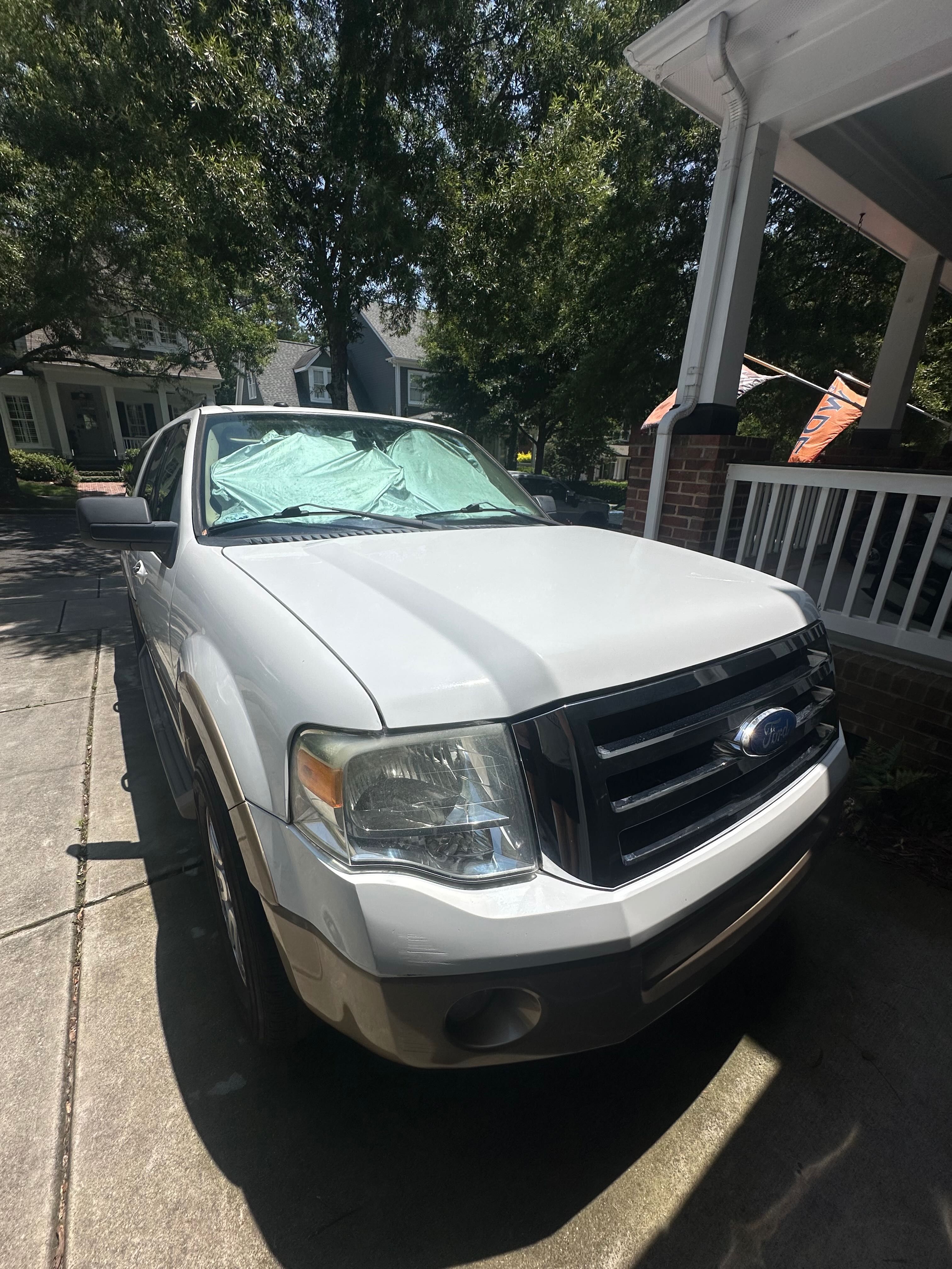 Used 2011 Ford Expedition EL XLT w/ 201A Rapid Spec Order Code RWD image 2