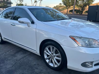 Used 2010 Lexus ES 350 w/ Preferred Accessory Package