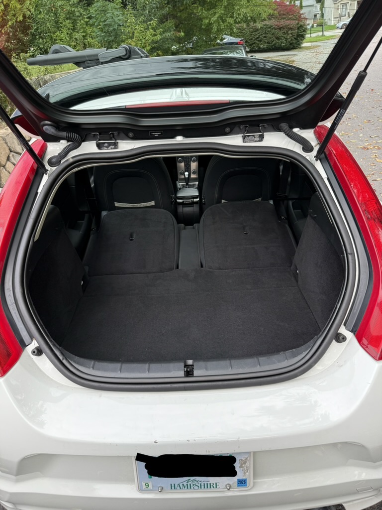 Used 2013 Volvo C30 T5 R-Design FWD image 10