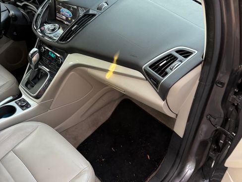 Used 2013 Ford C-MAX SEL image 19