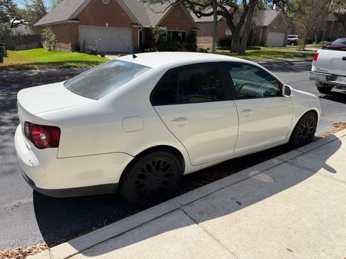 Used 2008 Volkswagen Jetta S image 4