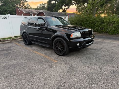Used 2005 Lincoln Aviator AWD image 13