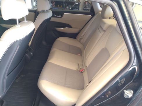 Used 2018 Honda Clarity Plug-In Hybrid image 4