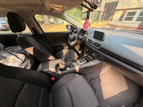 Used 2016 MAZDA MAZDA3 i Touring w/ Popular Equipment Package FWD image 12