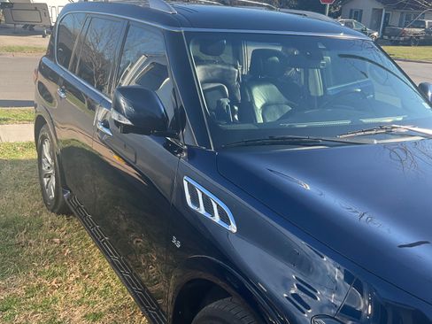 Used 2017 INFINITI QX80 2WD w/ Driver Assistance Package image 2