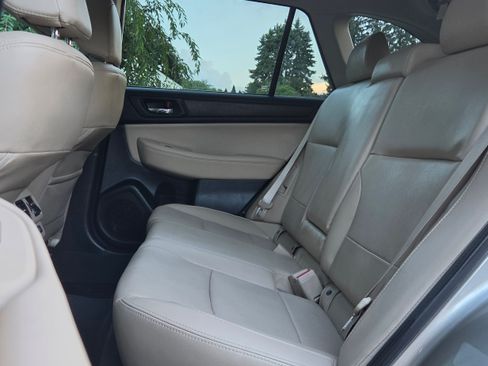 Used 2016 Subaru Outback 2.5i Limited AWD/4WD image 17