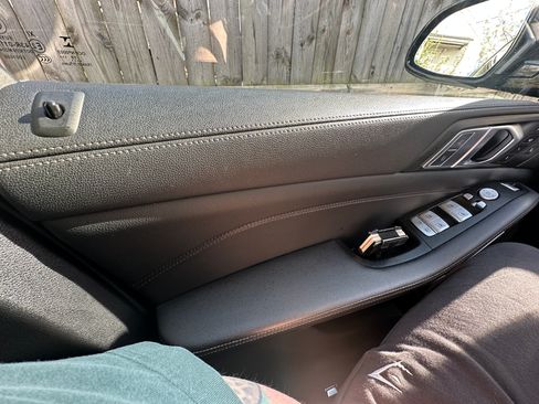 Used 2020 BMW X7 xDrive40i w/ Premium Package AWD/4WD image 11