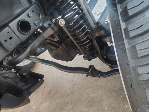 Used 2020 Jeep Gladiator Overland image 9