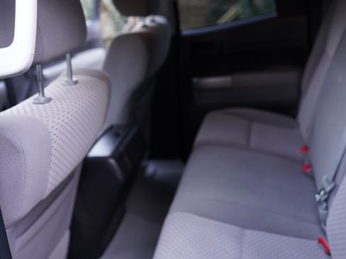 Used 2010 Toyota Tundra 4x4 Double Cab image 25