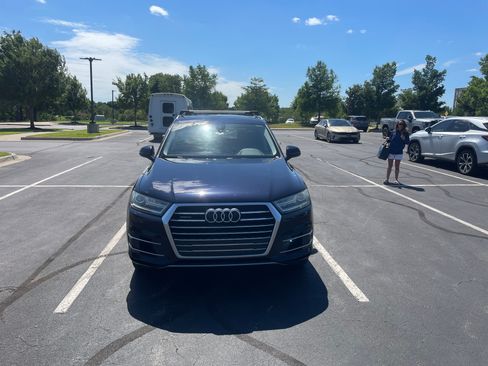 Used 2017 Audi Q7 3.0T Premium w/ Towing Package AWD/4WD image 4