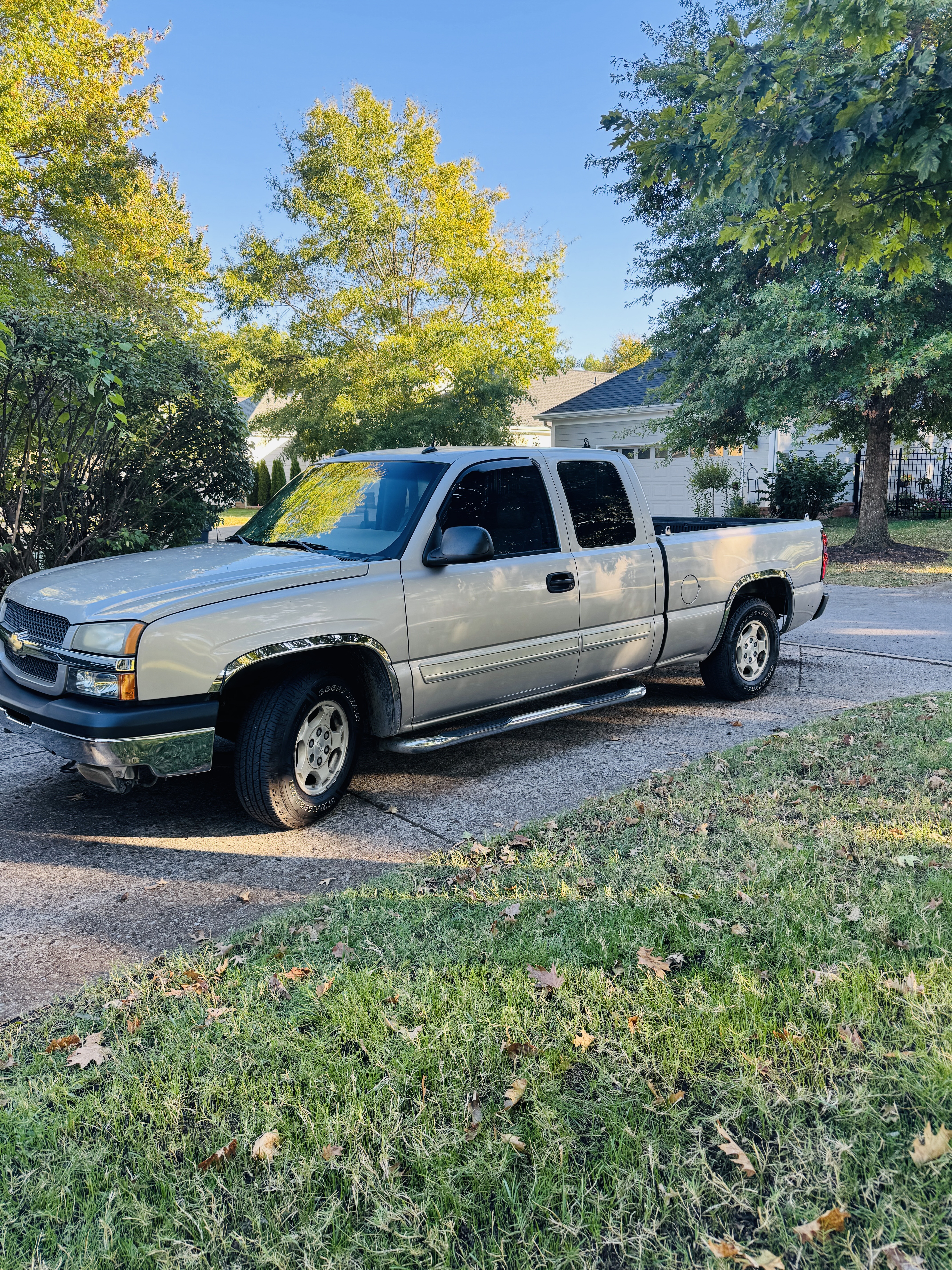 Used 2004 Chevrolet Silverado 1500 LT w/ Light Duty Power Package RWD image 1