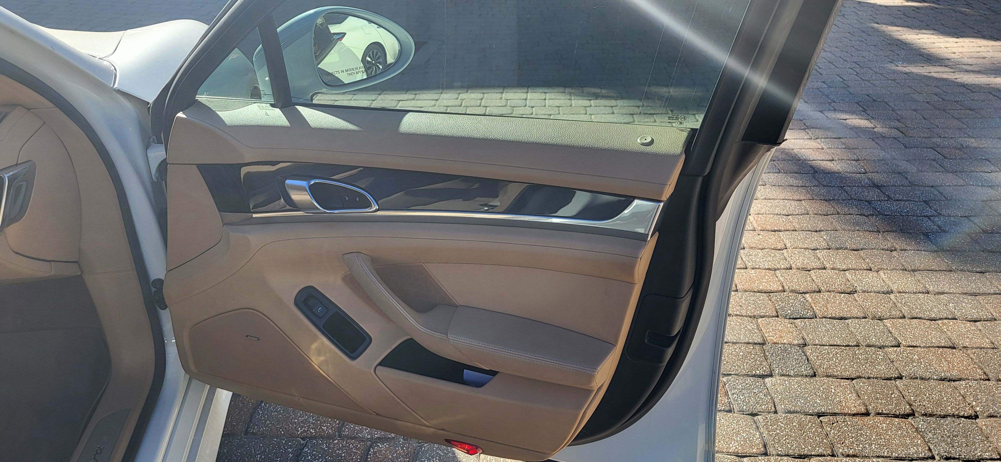 Used 2013 Porsche Panamera image 11